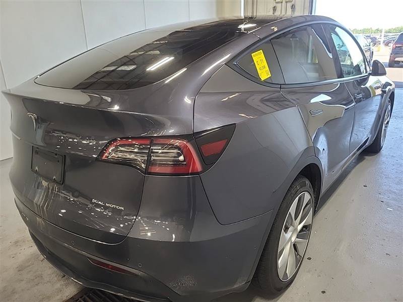 Used 2022 Tesla Model Y Long Range AWD/4WD image 10
