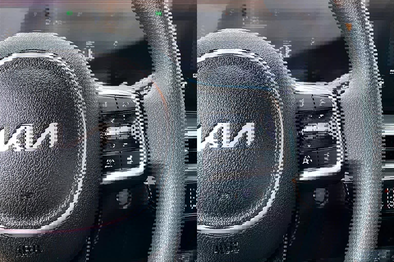 Used 2025 Kia Sorento LX image 23