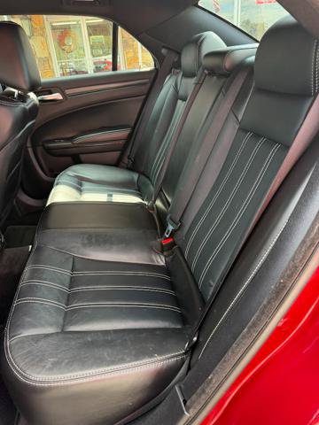 Used 2014 Chrysler 300 S RWD image 5