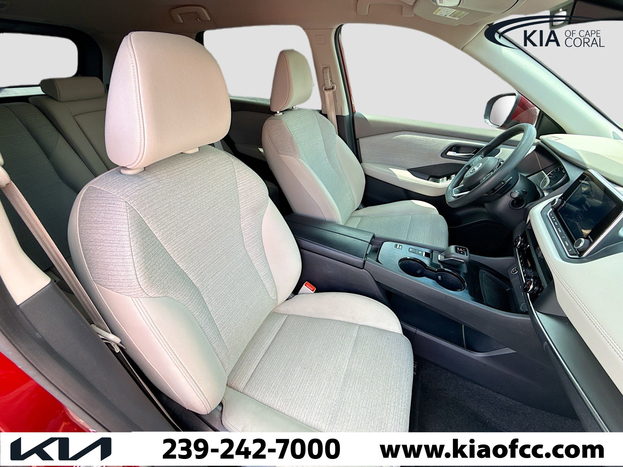 Used 2023 Nissan Rogue SV image 14