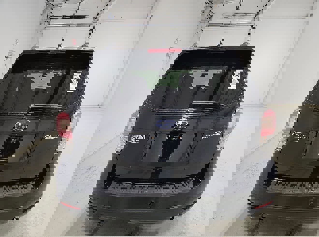 Used 2018 Subaru Forester 2.5i Premium w/ All-Weather Package image 3