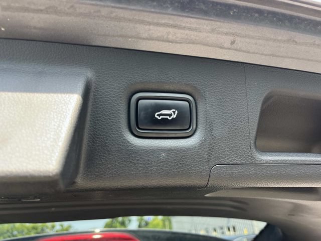 Used 2021 Hyundai Santa Fe Limited w/ Cargo Package AWD/4WD image 16