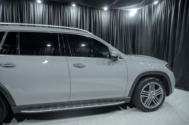 Certified 2026 Mercedes-Benz GLS 450 4MATIC image 4