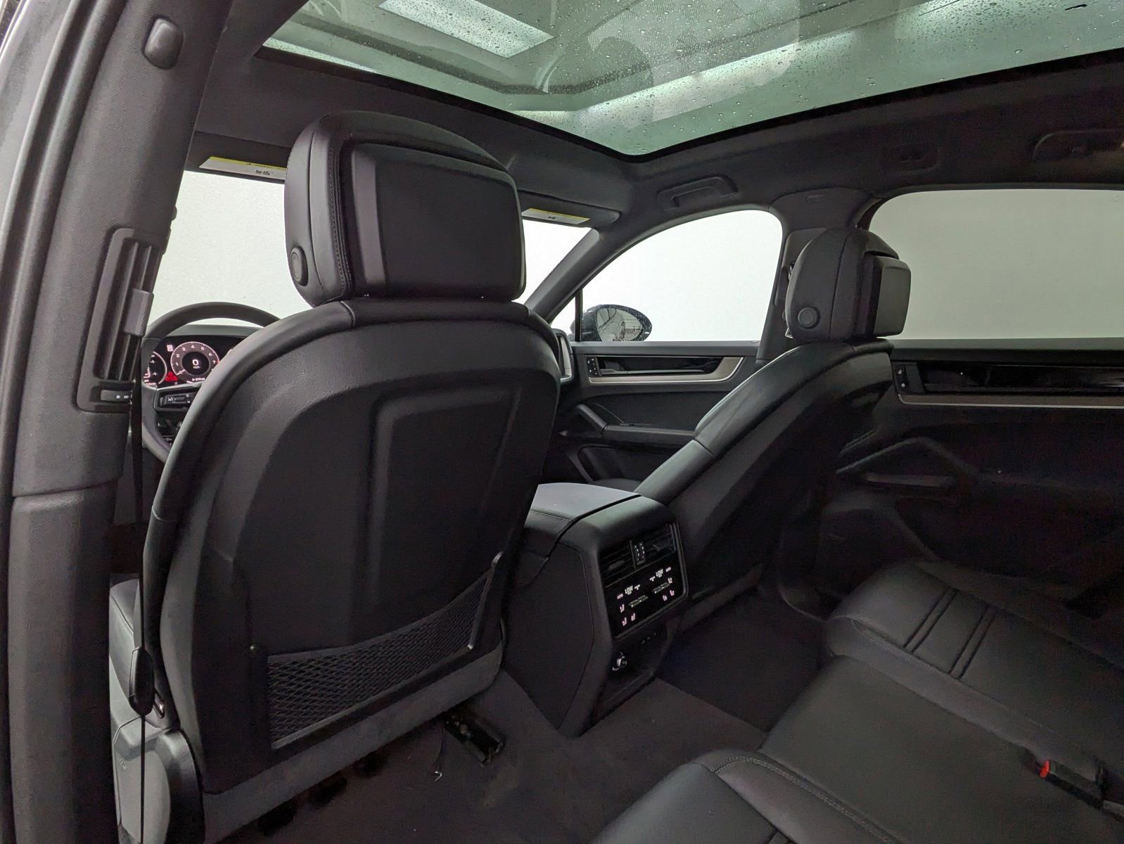 Used 2025 Porsche Cayenne S image 21