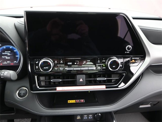 New 2026 Toyota Highlander Platinum image 7