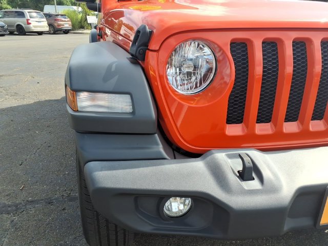 Certified 2023 Jeep Wrangler Sport AWD/4WD image 16
