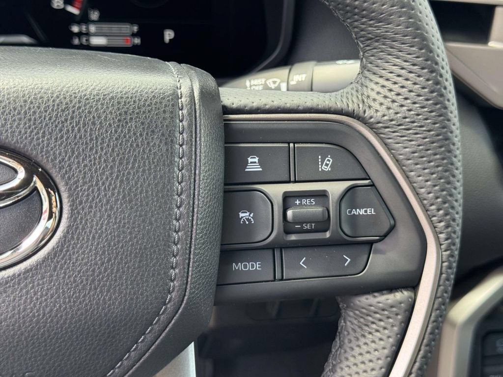 Used 2026 Toyota Tundra Limited AWD/4WD image 12