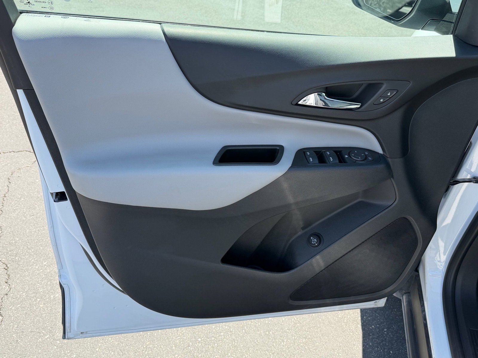 Used 2022 Chevrolet Equinox LT image 17