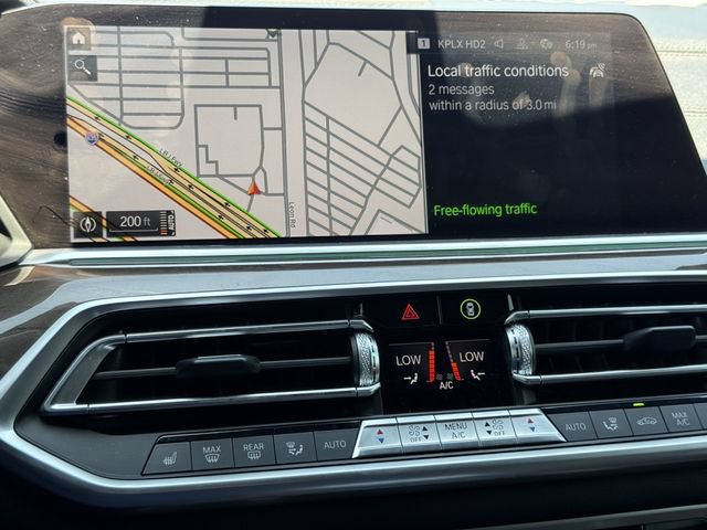 Used 2022 BMW X5 xDrive40i w/ Premium Package AWD/4WD image 14