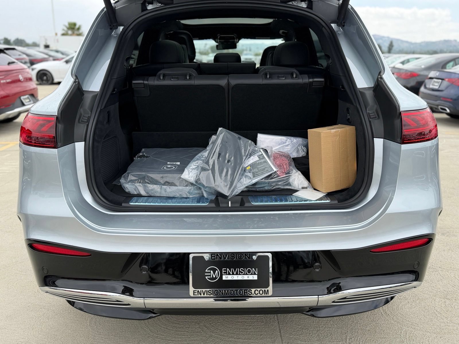 New 2026 Mercedes-Benz EQS 550 4MATIC SUV image 13