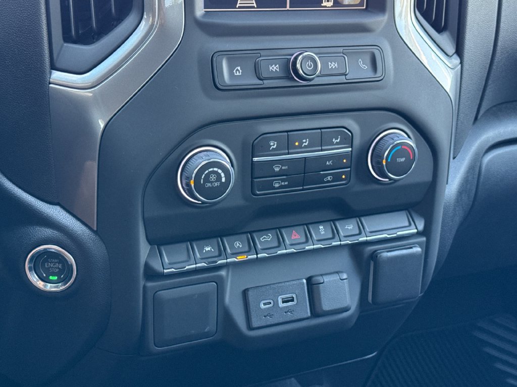 New 2026 Chevrolet Silverado 1500 Custom w/ LPO, Dark Essentials Package RWD image 18