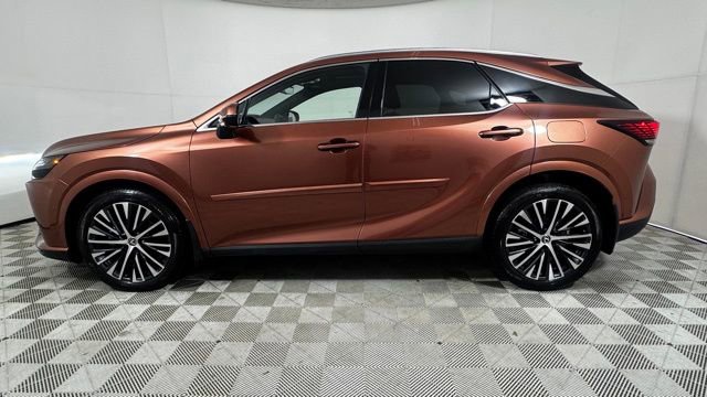 Used 2024 Lexus RX 350 w/ Convenience Package image 4