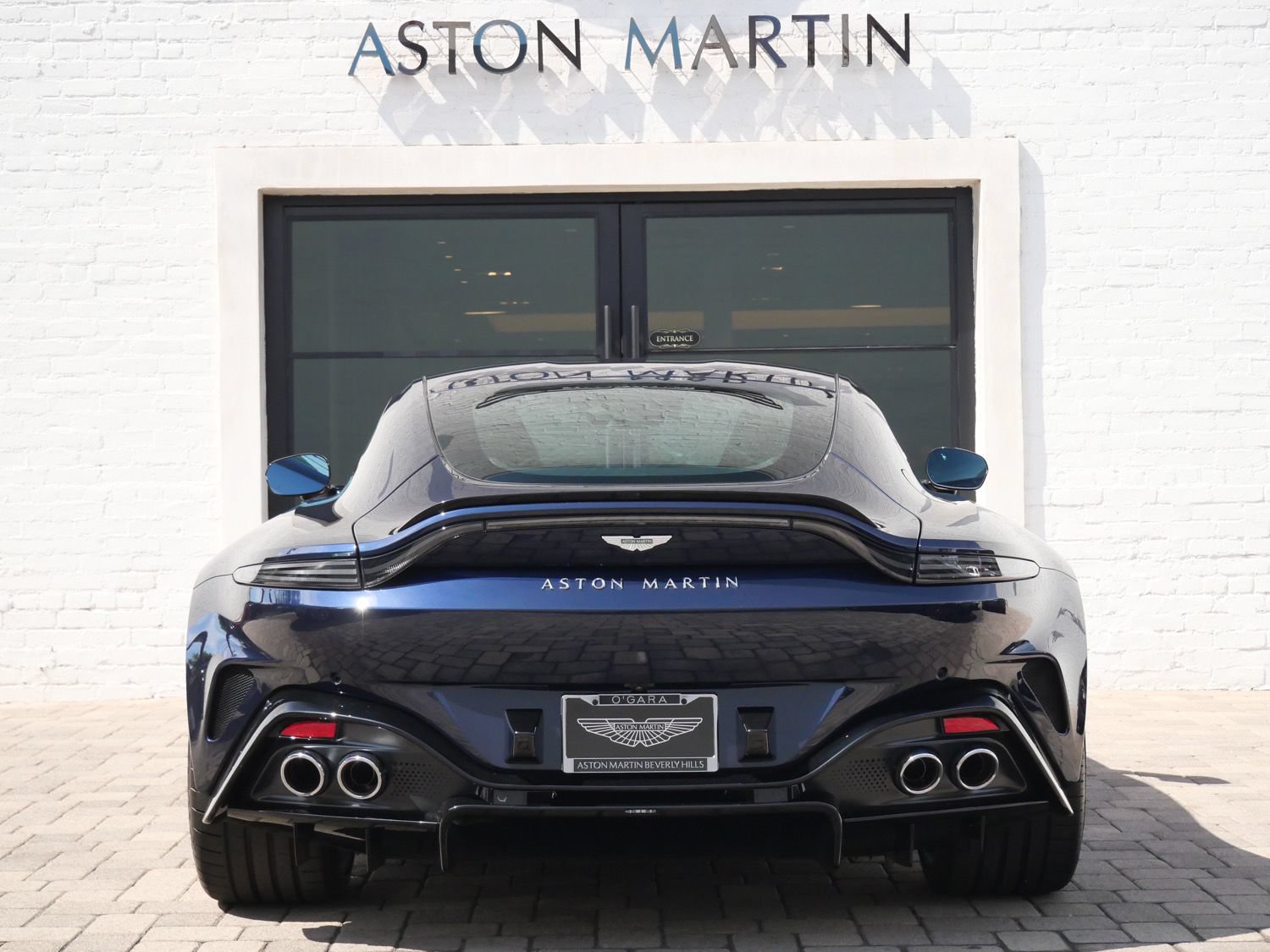 Used 2026 Aston Martin V8 Vantage S RWD image 18