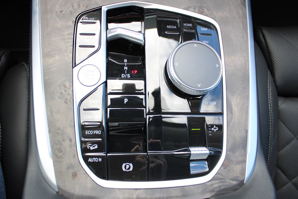 New 2026 BMW X7 xDrive40i image 32