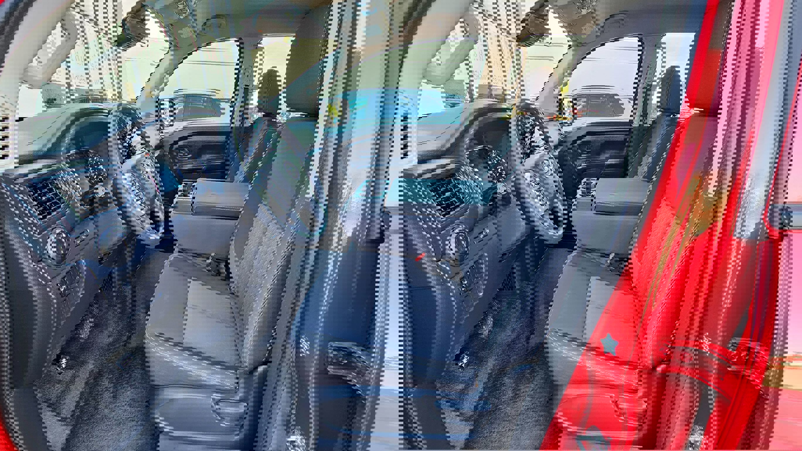 Used 2023 Nissan Titan S w/ S Utility Package image 16