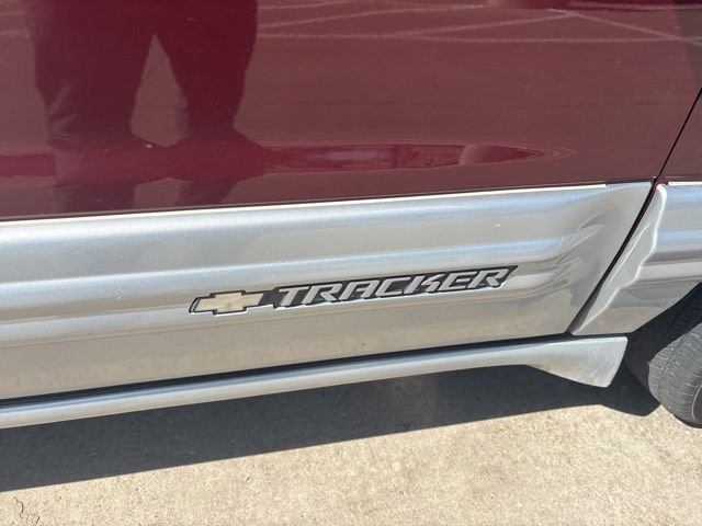 Used 2002 Chevrolet Tracker LT AWD/4WD image 9