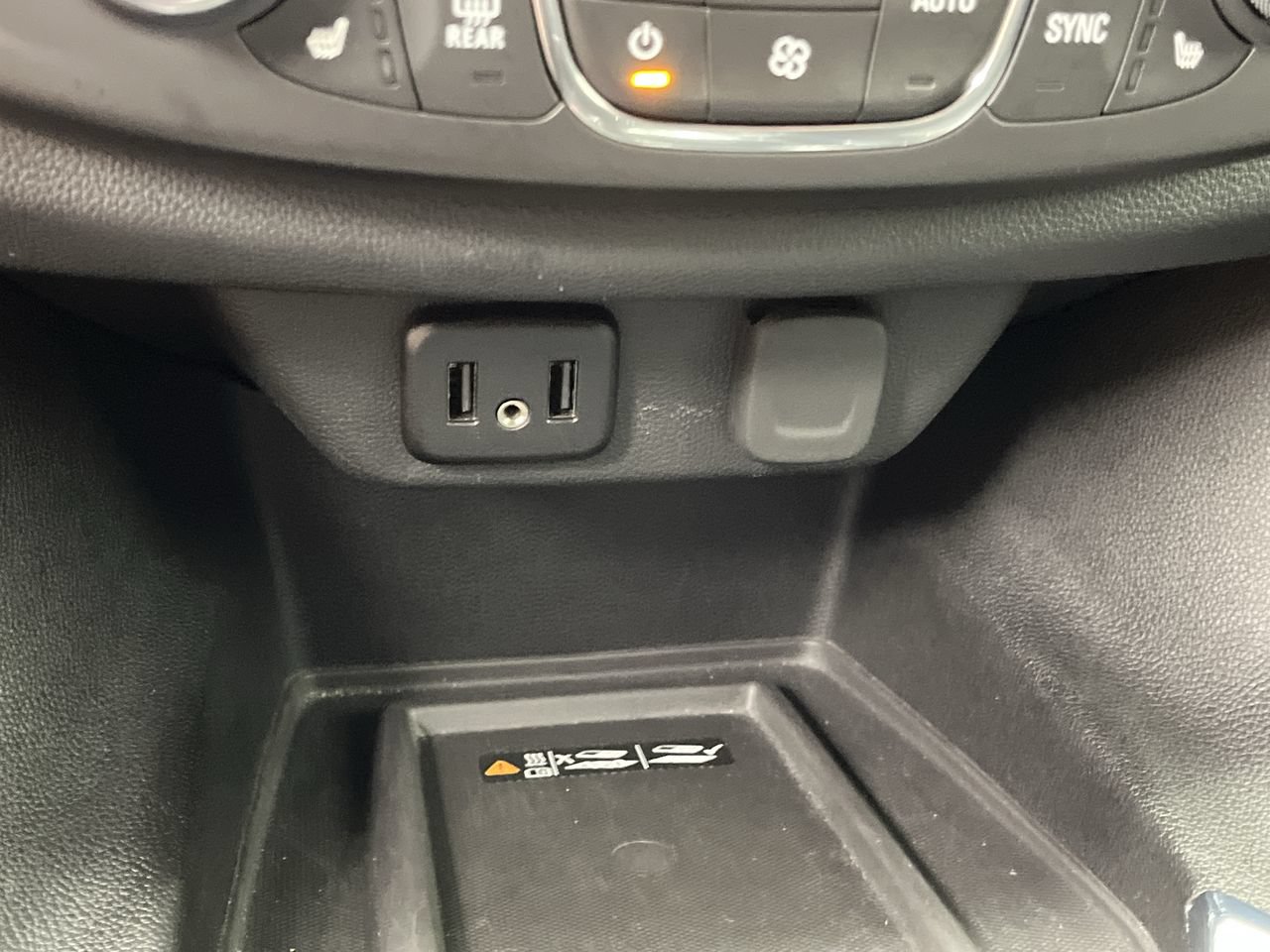 Certified 2023 Chevrolet Traverse LT w/ LPO, Floor Liner Package AWD/4WD image 25