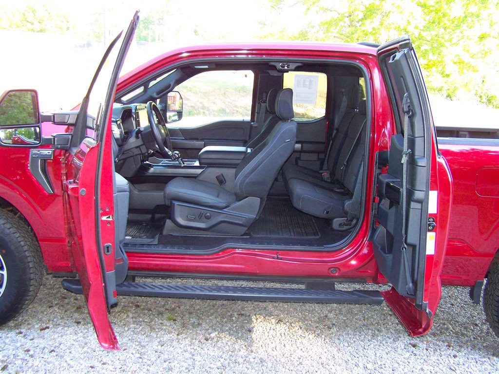 Used 2022 Ford F150 XLT w/ Equipment Group 302A High AWD/4WD image 21