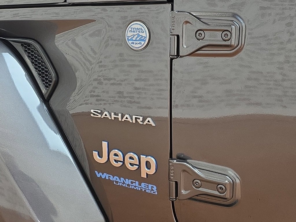 Used 2022 Jeep Wrangler Unlimited Sahara w/ Cold Weather Group image 34