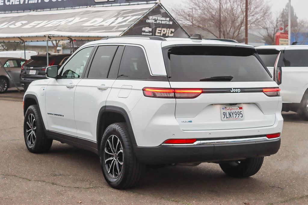 Used 2023 Jeep Grand Cherokee 4WD 4xe image 2