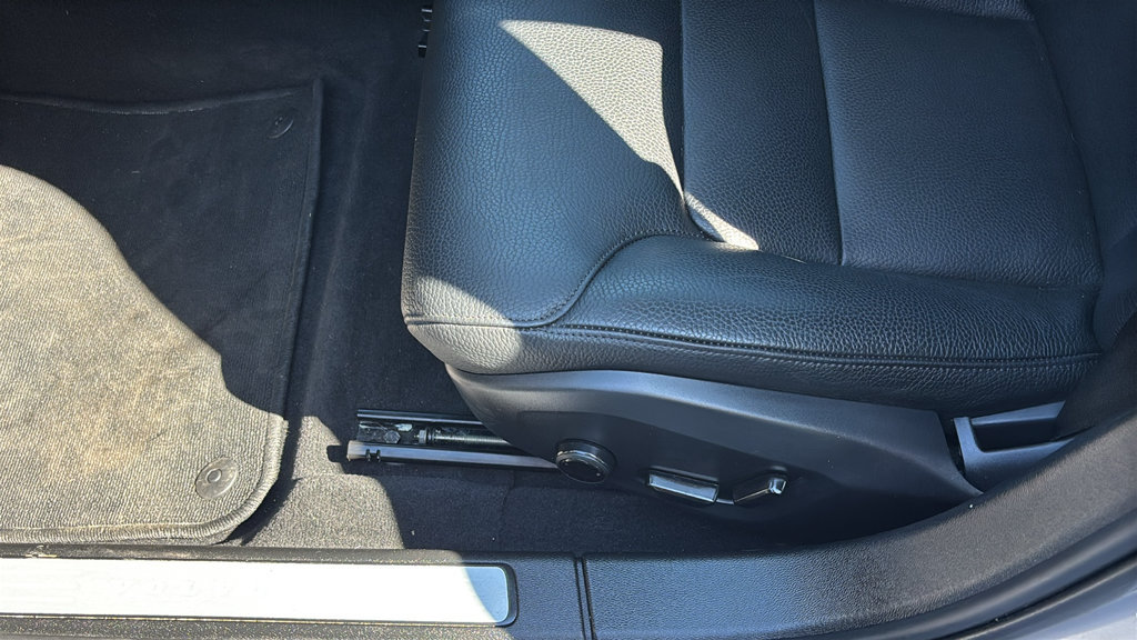Certified 2024 Volvo S60 B5 Plus w/ Climate Package AWD/4WD image 26