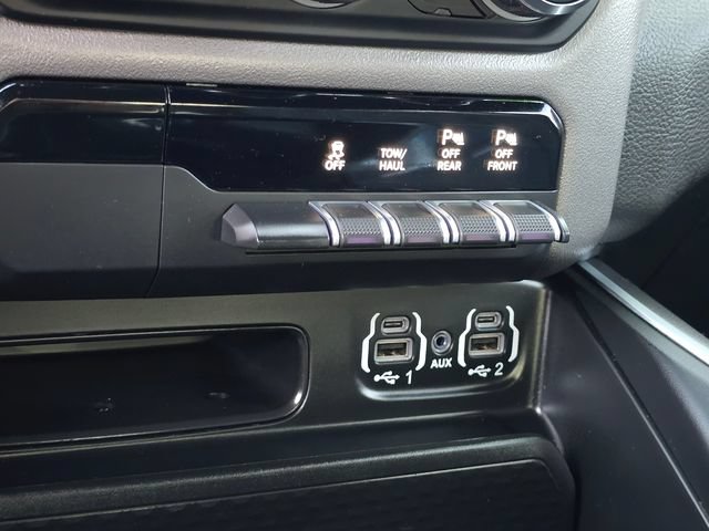 Used 2021 RAM 1500 Big Horn RWD image 23