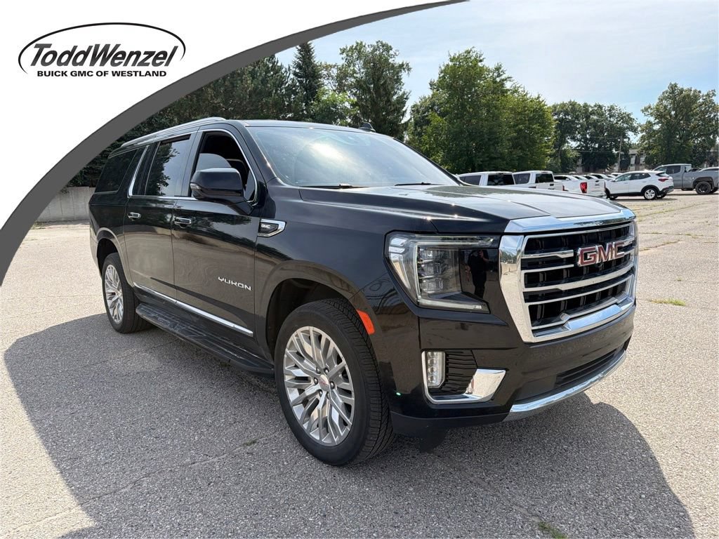 Used 2023 GMC Yukon XL SLT w/ SLT Luxury Package AWD/4WD image 1