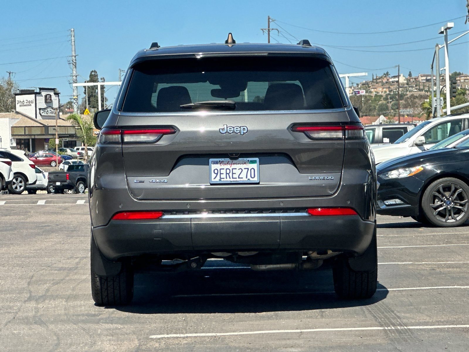 Used 2023 Jeep Grand Cherokee L Laredo w/ MOPAR Finishing Package AWD/4WD image 4