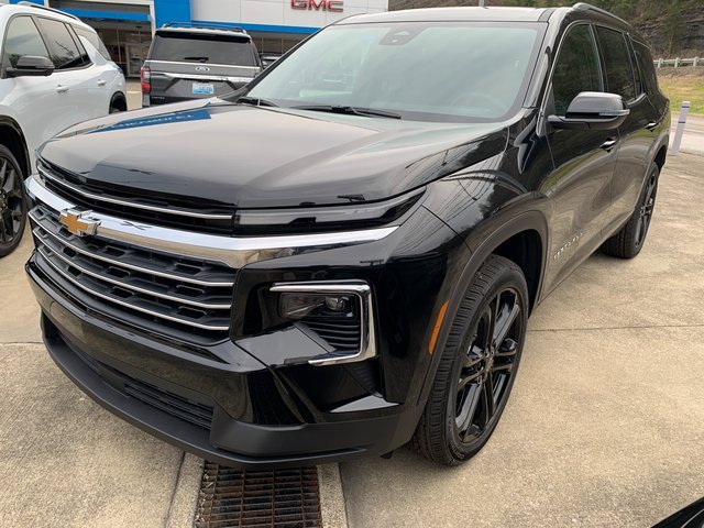 New 2026 Chevrolet Traverse LT image 2