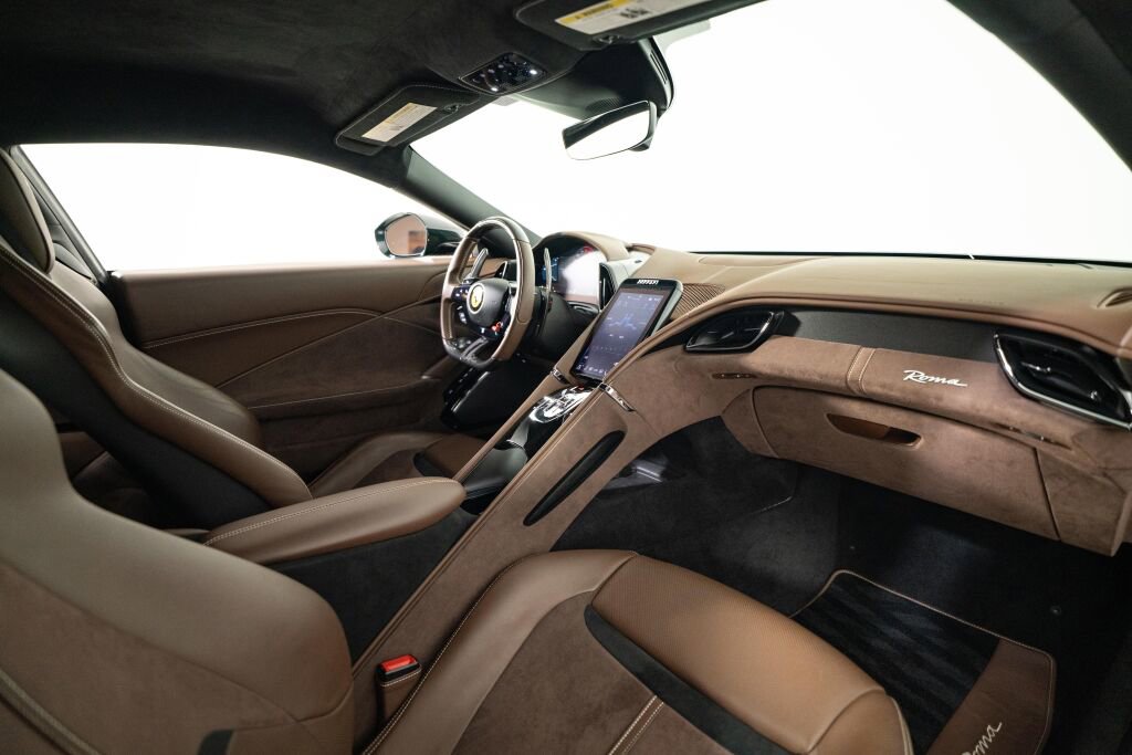 Used 2024 Ferrari Roma image 38