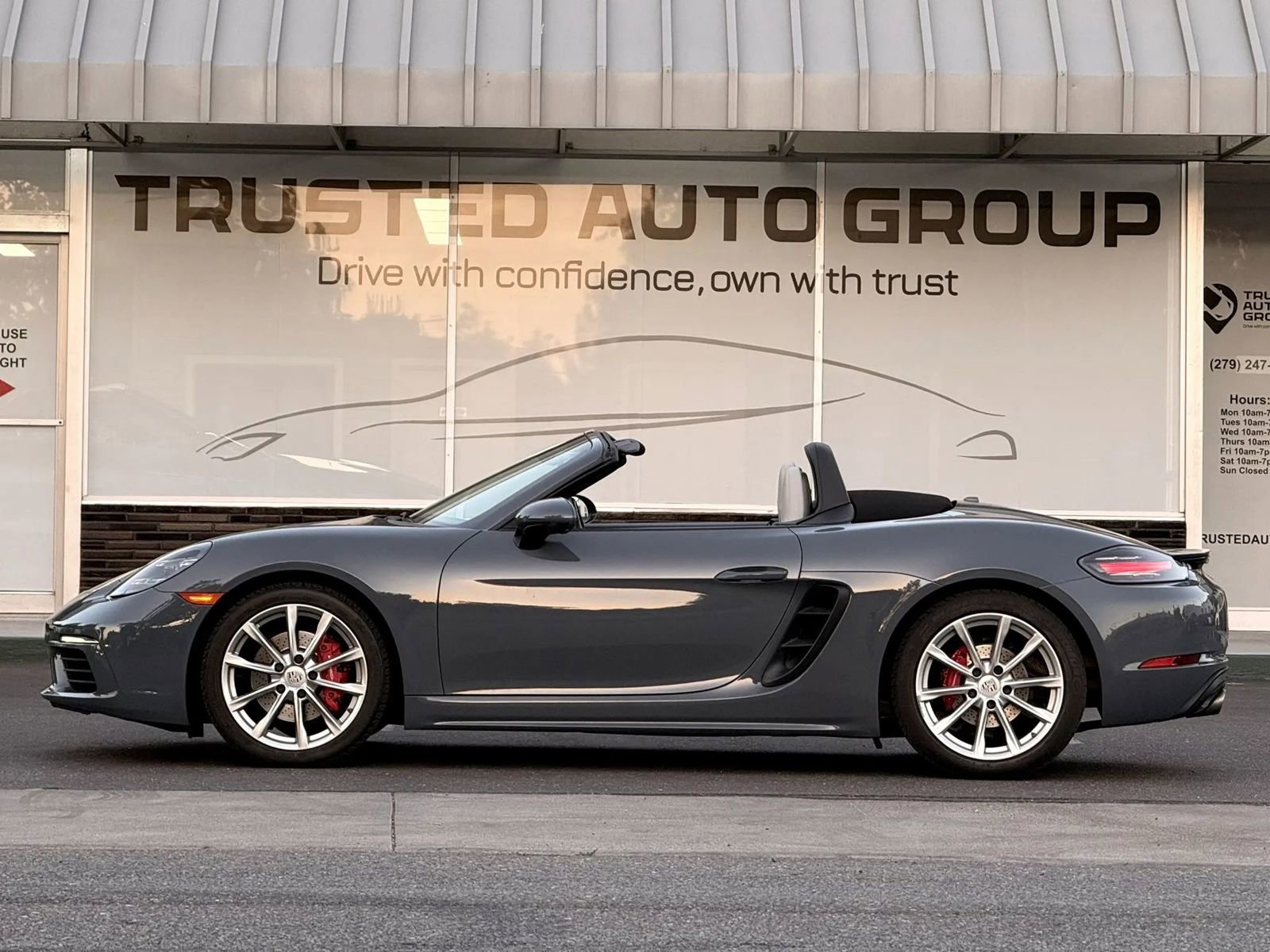 Used 2017 Porsche 718 Boxster S RWD image 6