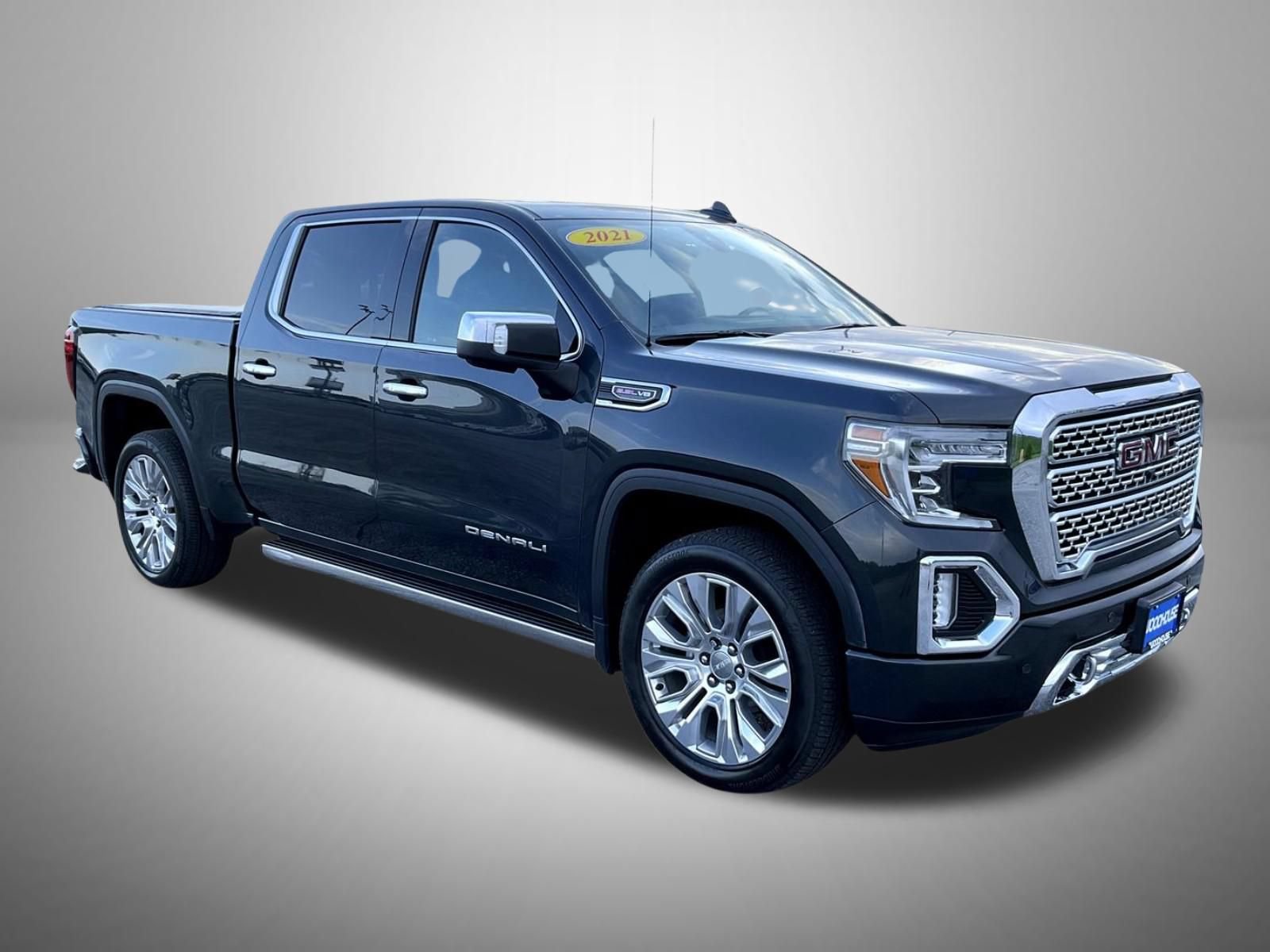 Certified 2021 GMC Sierra 1500 Denali w/ Denali Ultimate Package AWD/4WD image 5