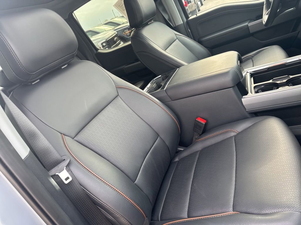 Used 2025 Ford F350 Lariat w/ Lariat Ultimate Package AWD/4WD image 42