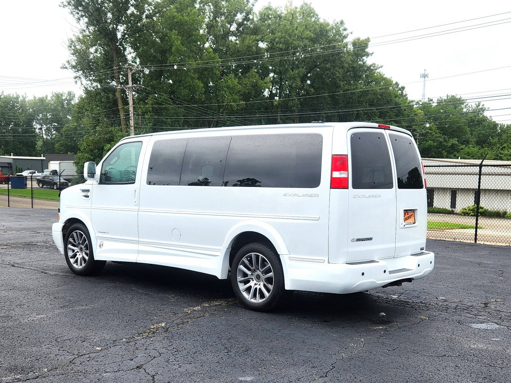 Used 2019 Chevrolet Express 2500 w/ Enhanced Convenience Package RWD image 10