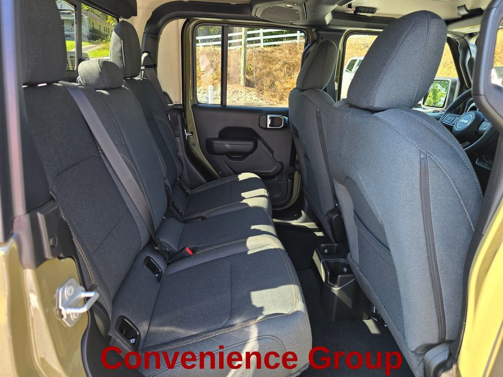 New 2025 Jeep Gladiator Sport AWD/4WD image 24