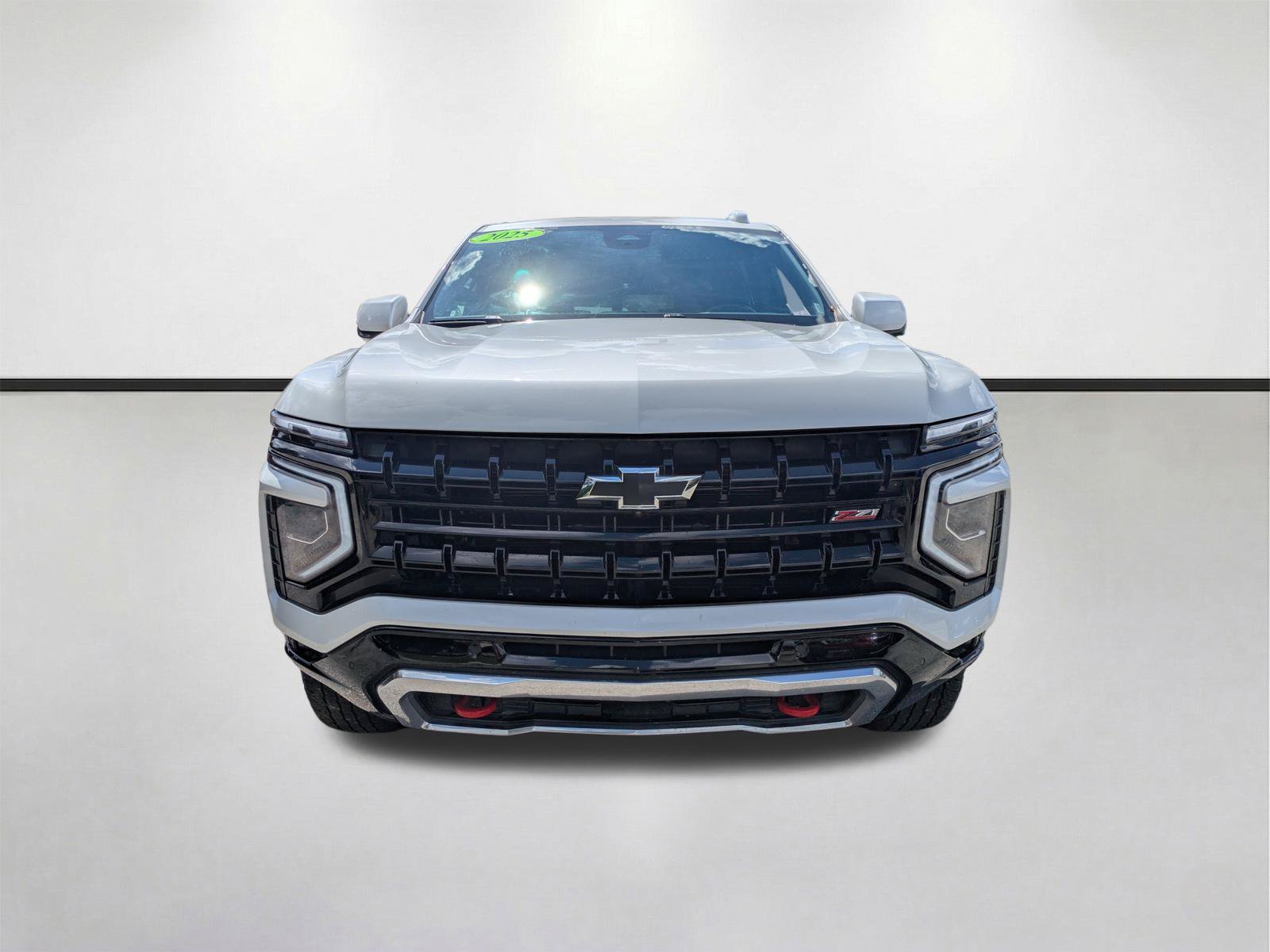 Used 2025 Chevrolet Suburban Z71 AWD/4WD image 3