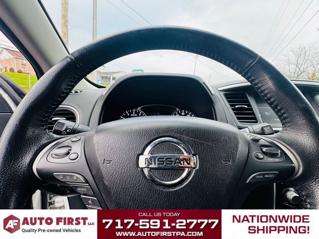 Used 2019 Nissan Pathfinder SV image 10
