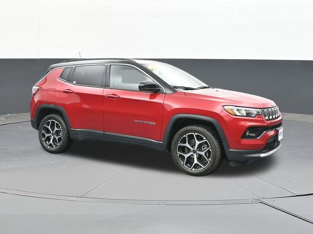 Used 2025 Jeep Compass Limited AWD/4WD image 21
