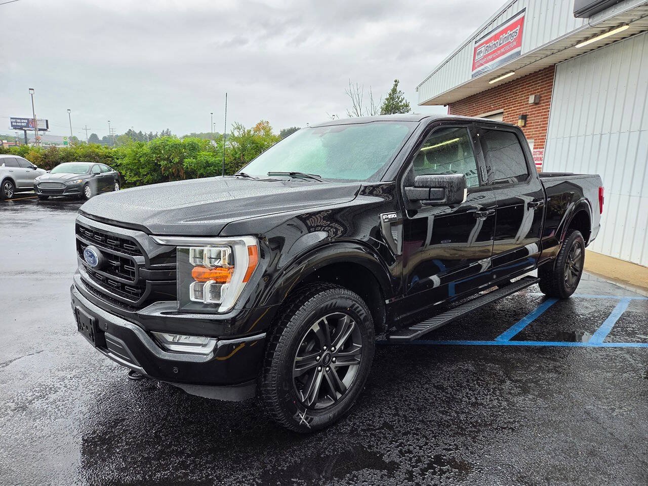 Used 2021 Ford F150 XLT w/ Equipment Group 302A High AWD/4WD image 3