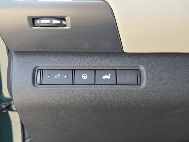 Certified 2025 Nissan Pathfinder SL w/ SL Premium Package FWD image 31