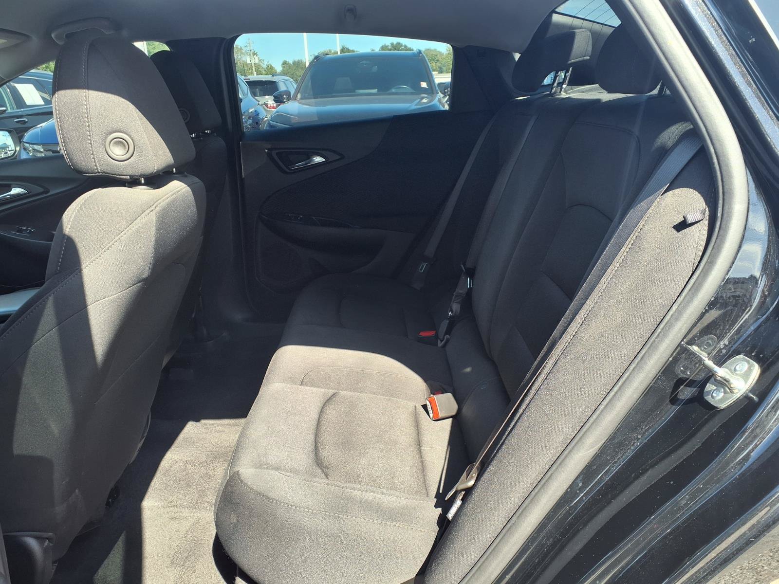 Used 2025 Chevrolet Malibu RS FWD image 18