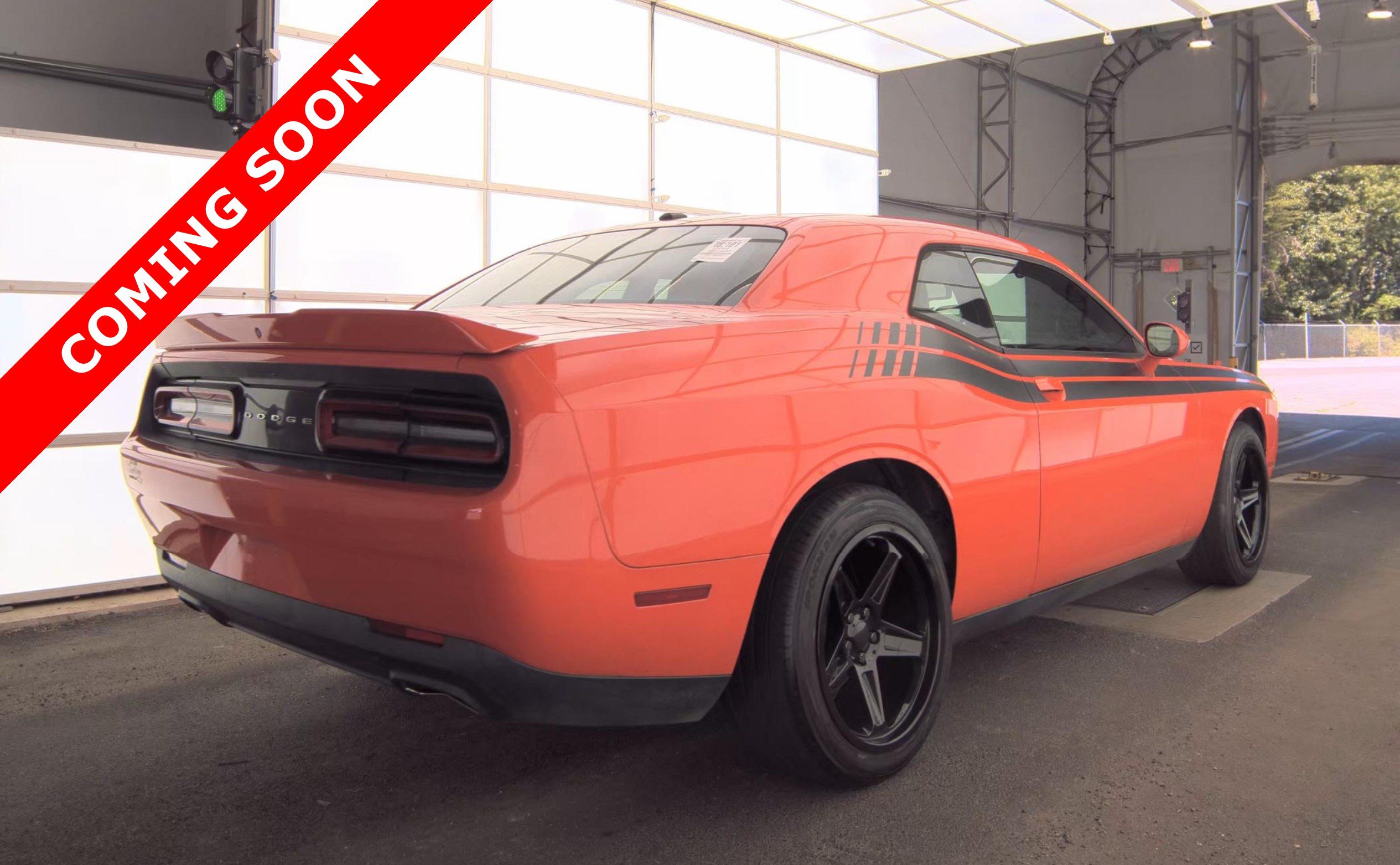 Used 2019 Dodge Challenger SXT RWD image 4