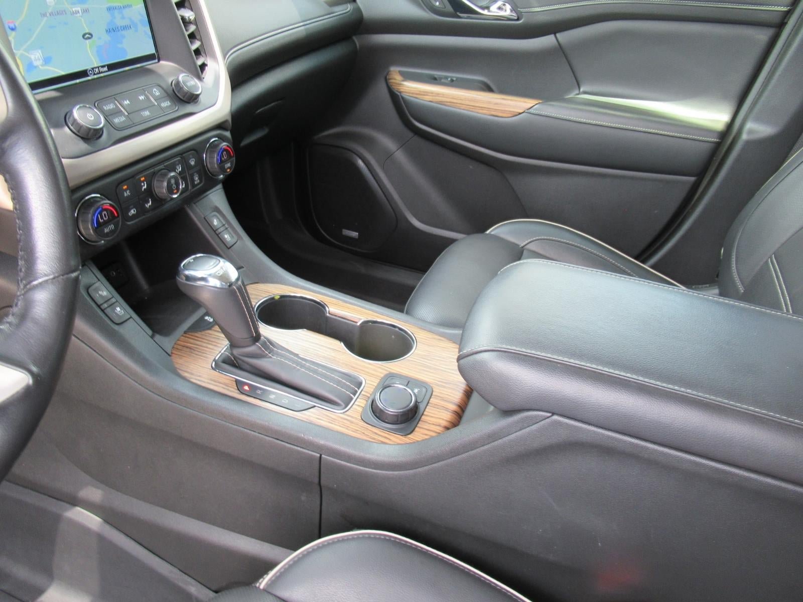 Used 2019 GMC Acadia Denali w/ Technology Package FWD image 17