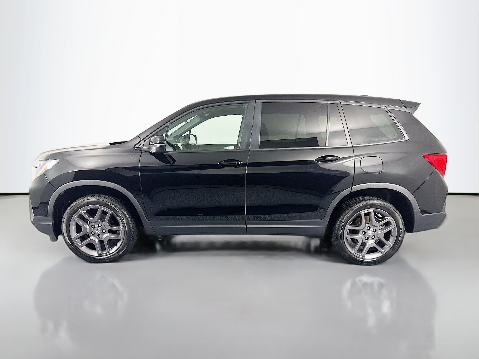 Certified 2023 Honda Passport EX-L image 8