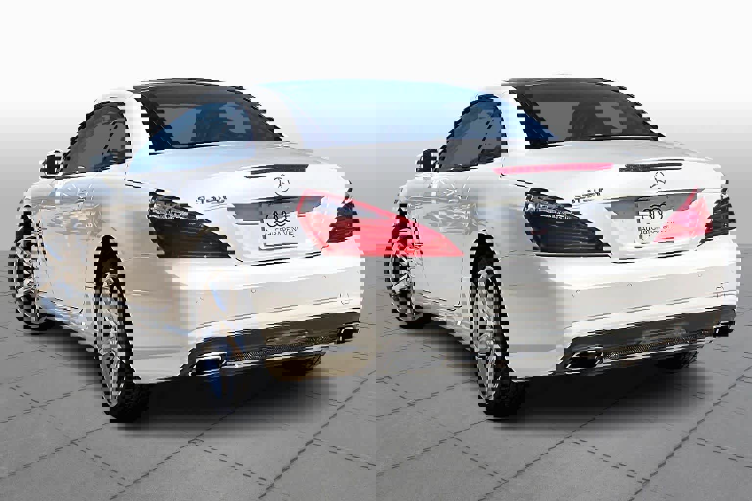 Used 2014 Mercedes-Benz SL 550 image 11