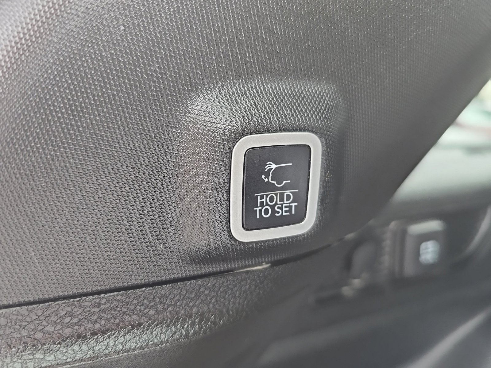 Used 2023 Jeep Grand Cherokee Altitude AWD/4WD image 64