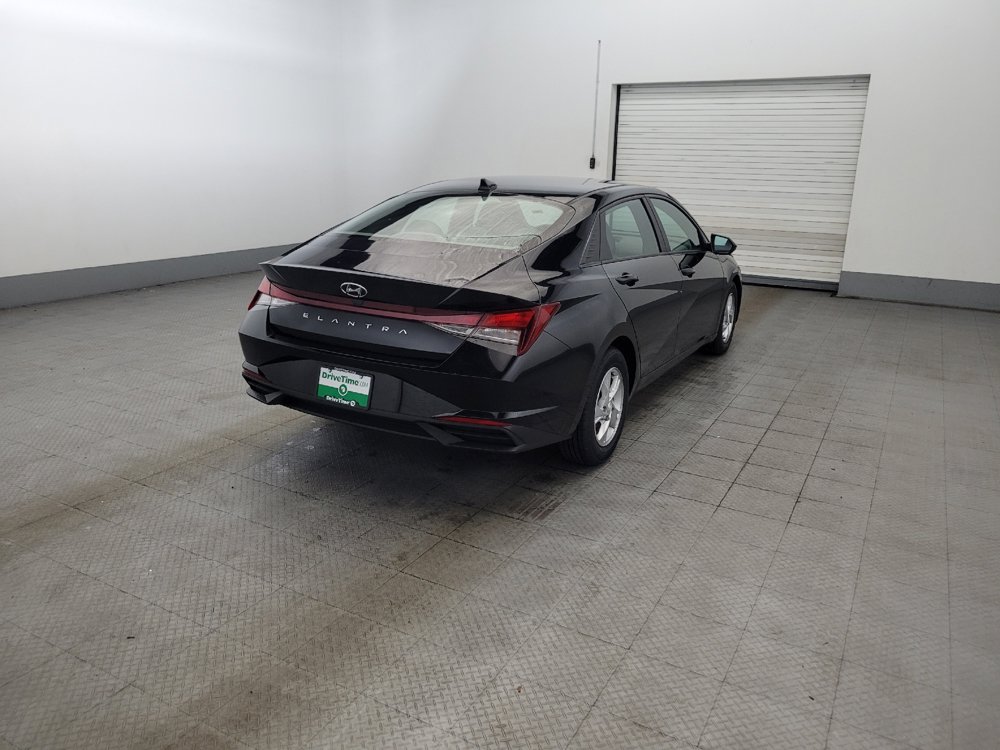 Used 2021 Hyundai Elantra SE w/ Cargo Package FWD image 9