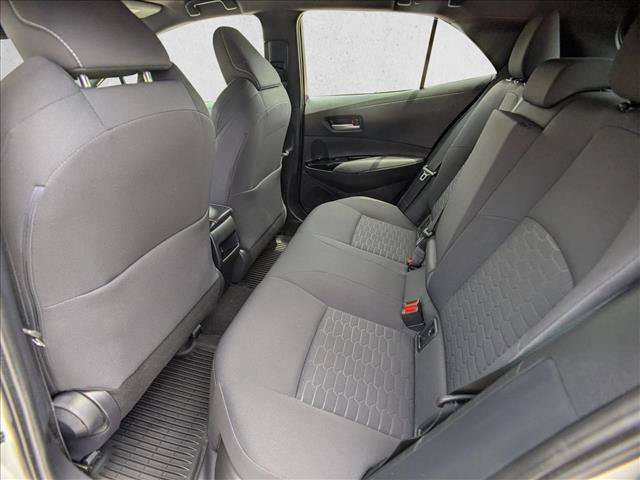 Used 2021 Toyota Corolla SE w/ SE Preferred Package FWD image 18