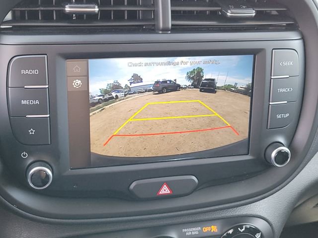 Used 2025 Kia Soul LX w/ LX Technology Package FWD image 19