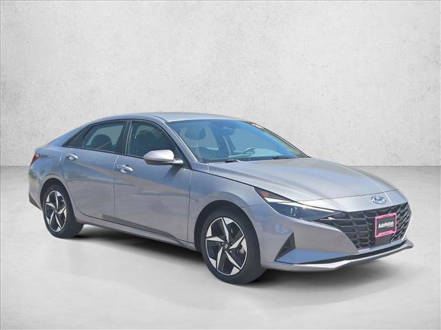 Used 2023 Hyundai Elantra SEL w/ Convenience Package FWD image 11